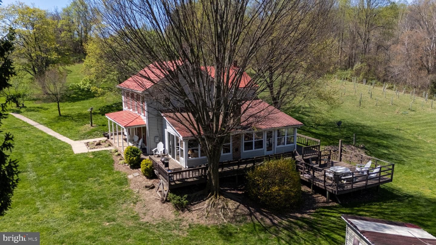 3200 Ferrier Road photo 71
