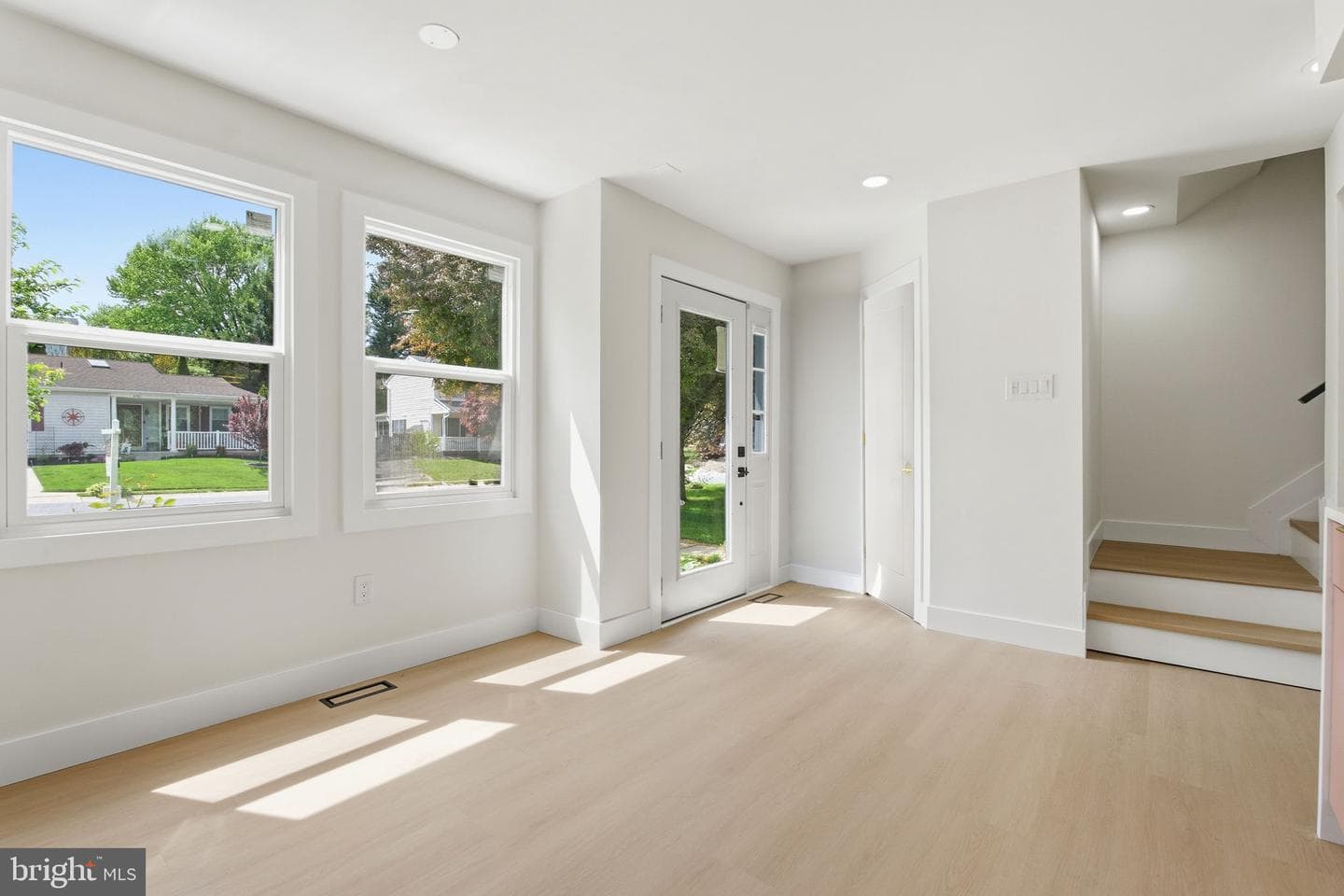 4302 Sycamore Drive photo 8