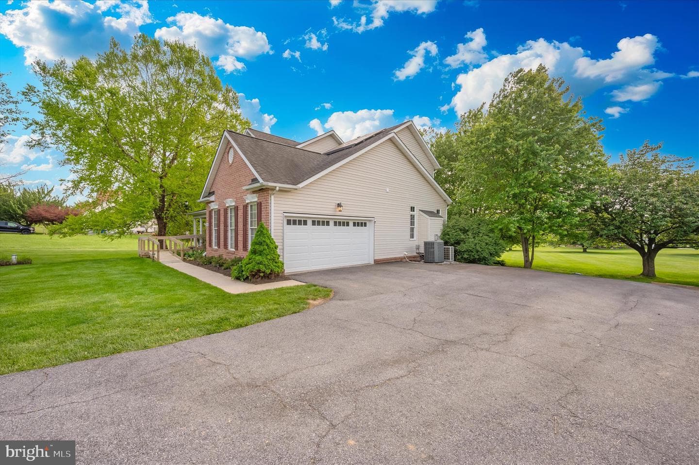 4224 Iroquois Drive photo 7