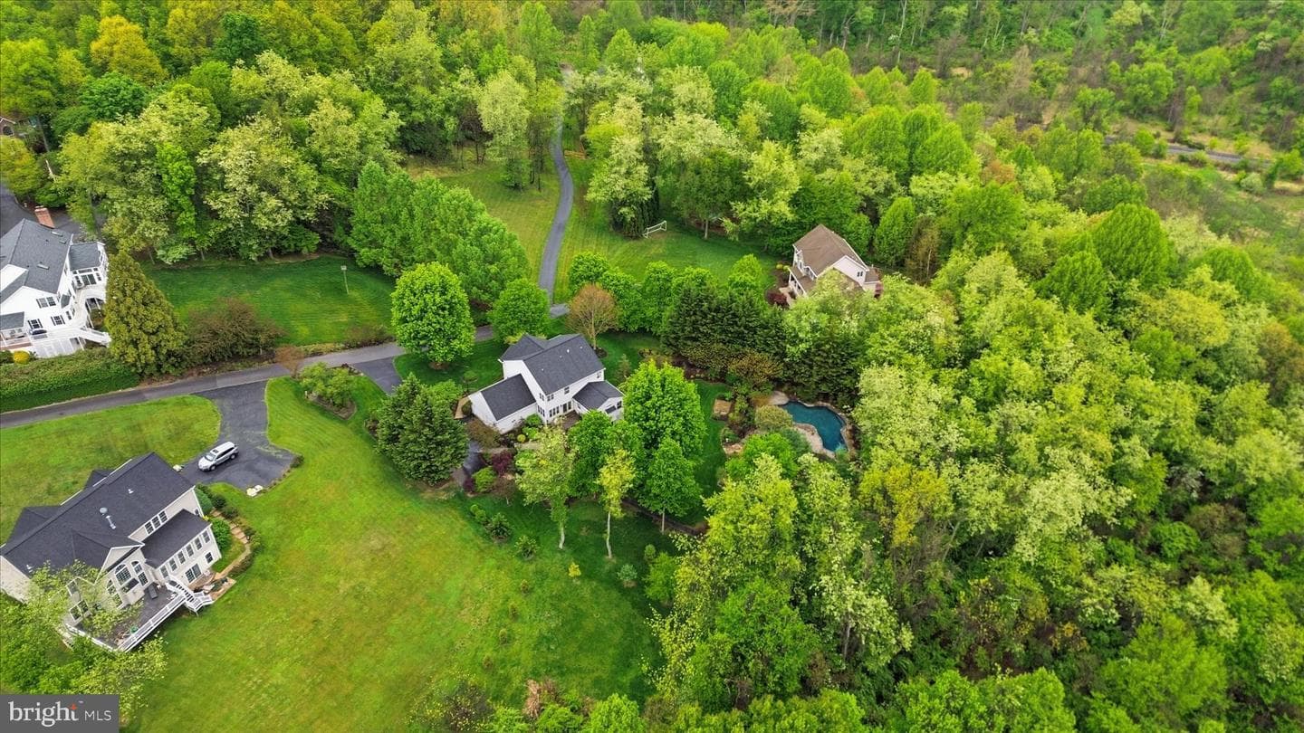 655 Downhill Drive photo 57