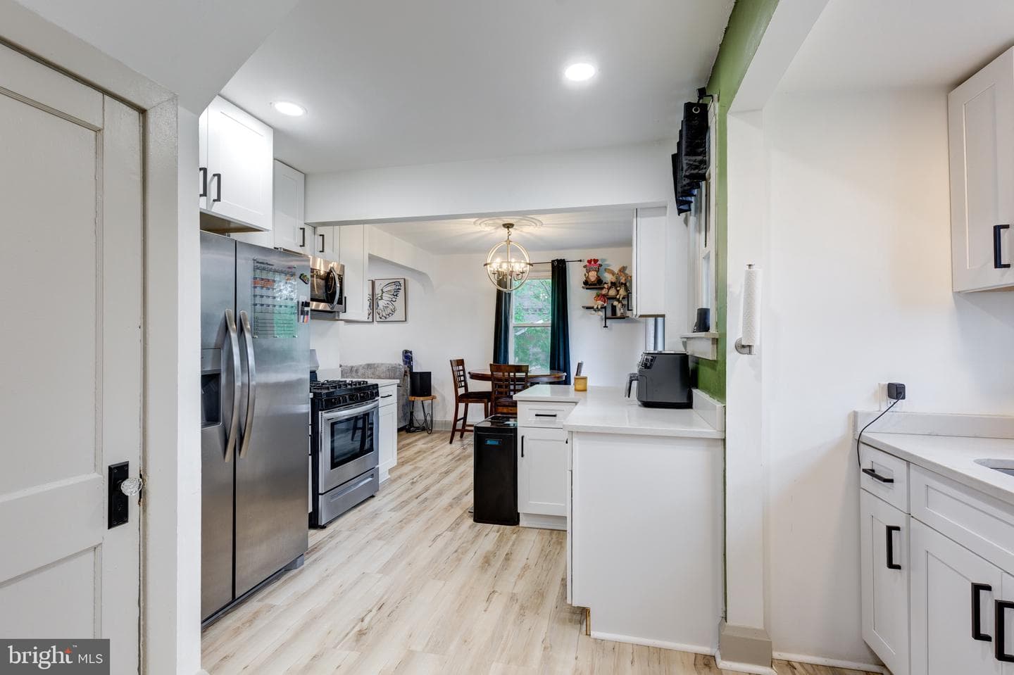 33 Milton Avenue photo 5