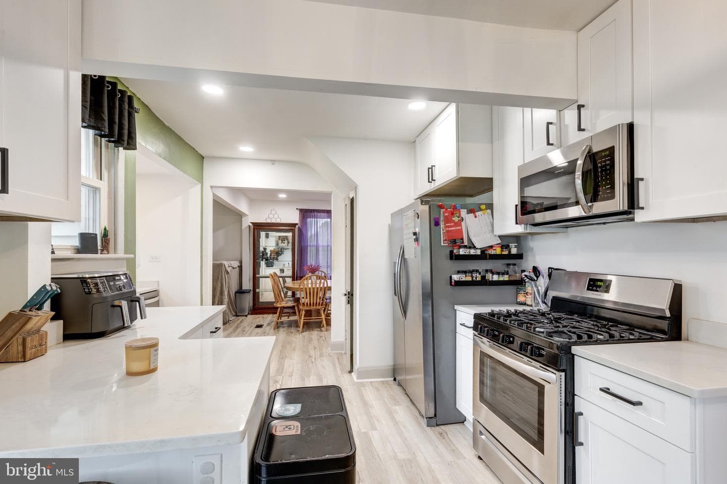 33 Milton Avenue photo 6