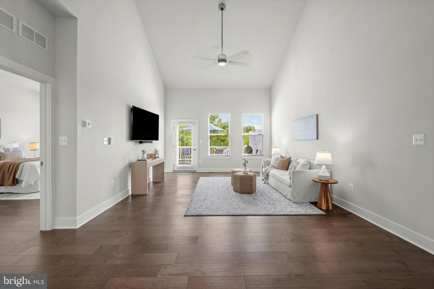 2812 Town View Circle photo 14
