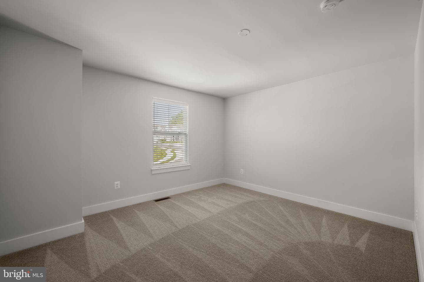 2812 Town View Circle photo 35