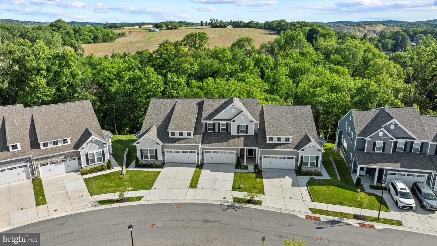 2812 Town View Circle photo 47
