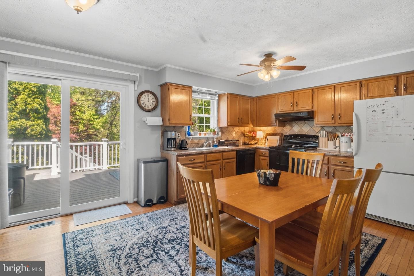 486 Lakes Court photo 8
