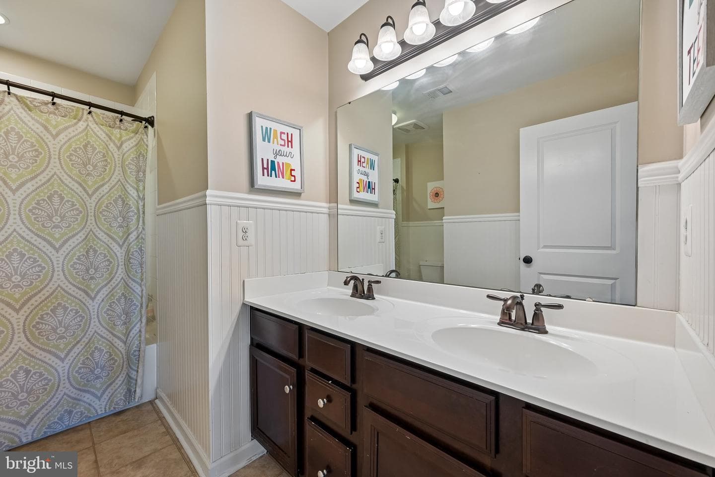 338 Meadow Creek Drive photo 29