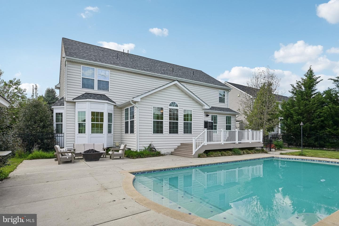 338 Meadow Creek Drive photo 47