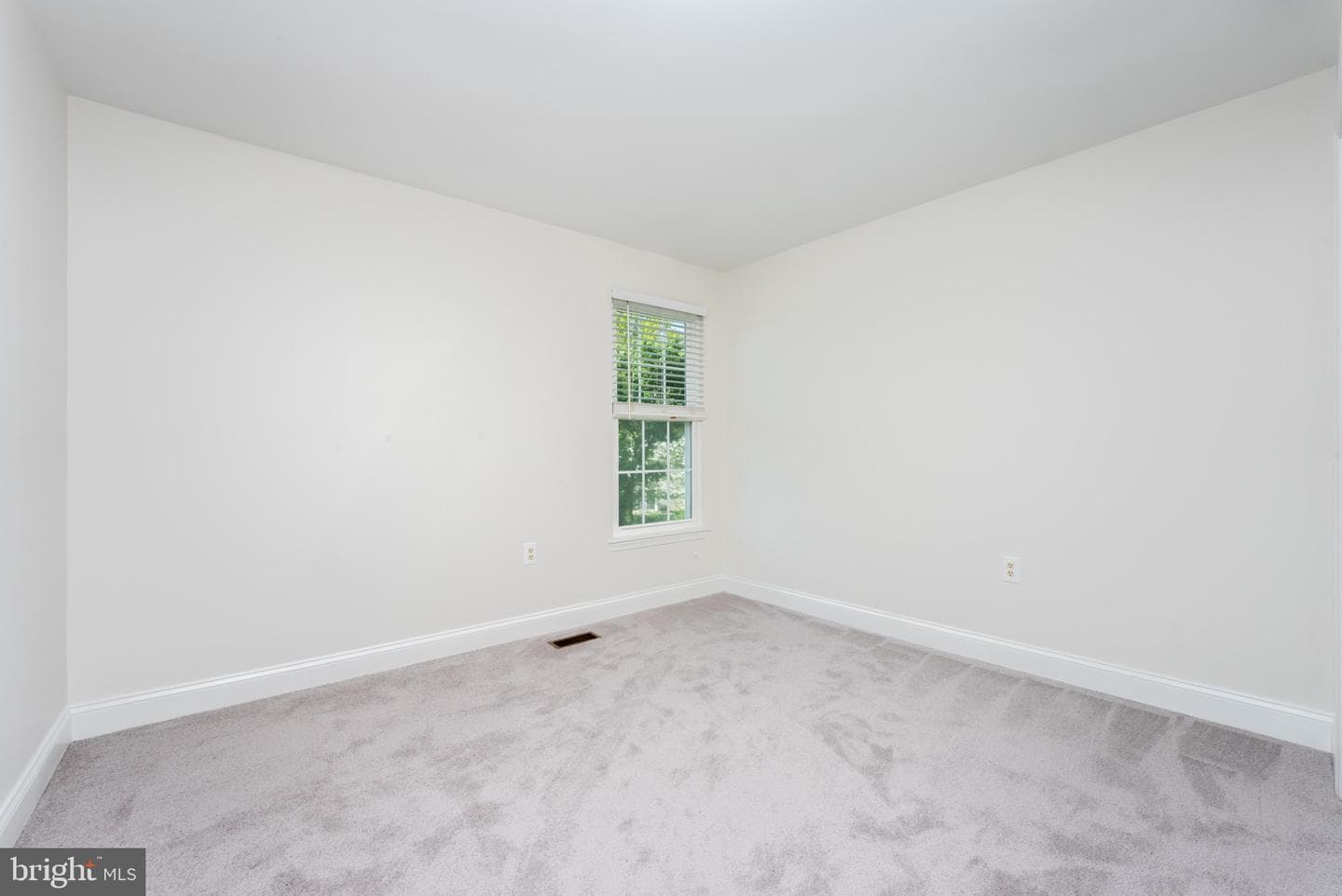 1411 Copper Beech Court photo 28