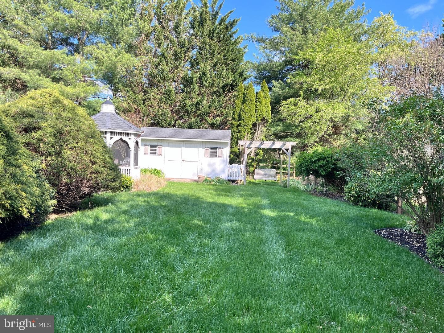 11 Bancroft Street photo 35