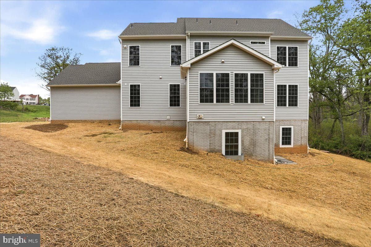 112 Whirlaway Court photo 55