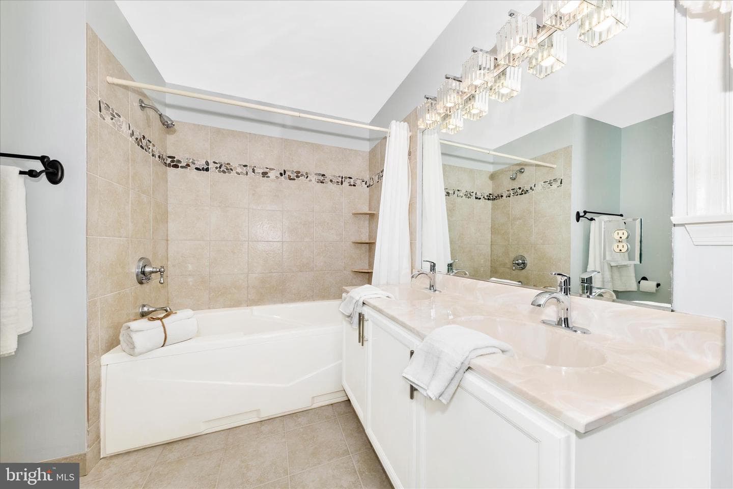 2679 Leslie Road photo 27
