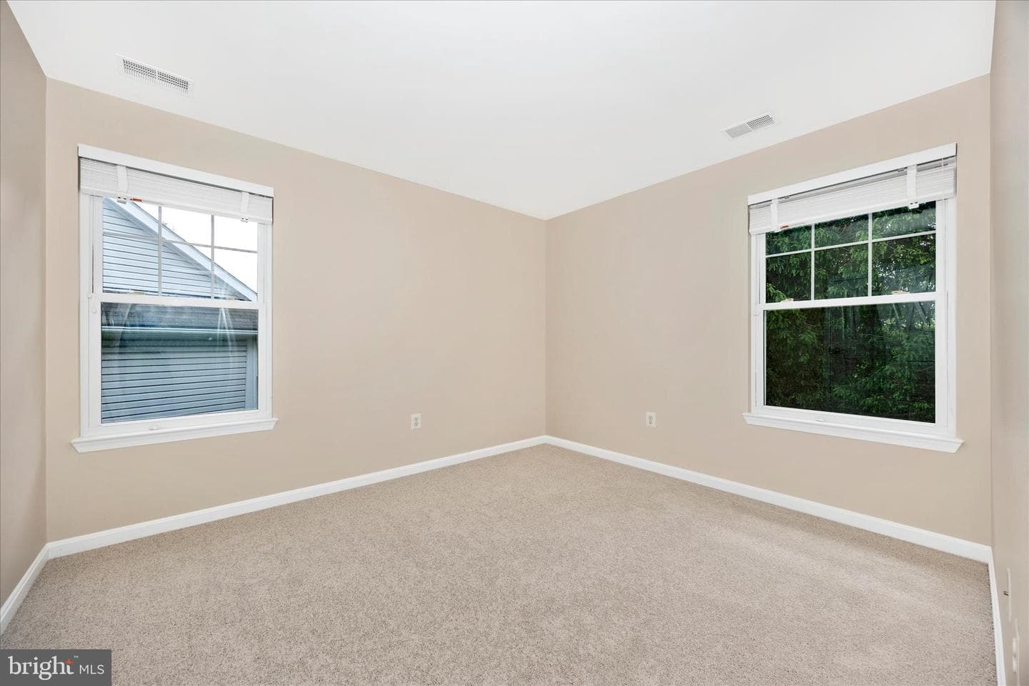1007 Parade Lane photo 33