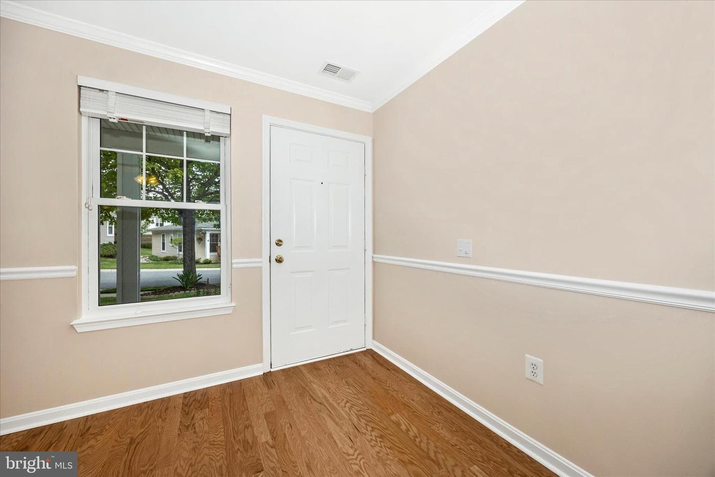 1007 Parade Lane photo 6