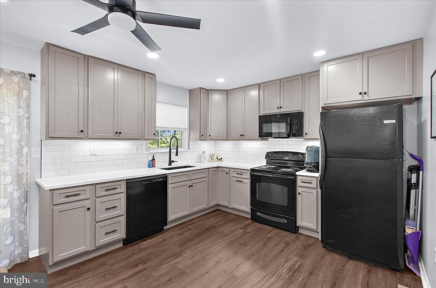 458 Logan Drive photo 6