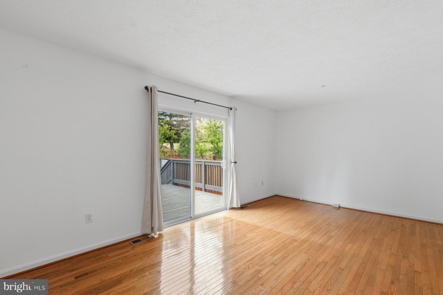 802 Medinah Circle photo 7