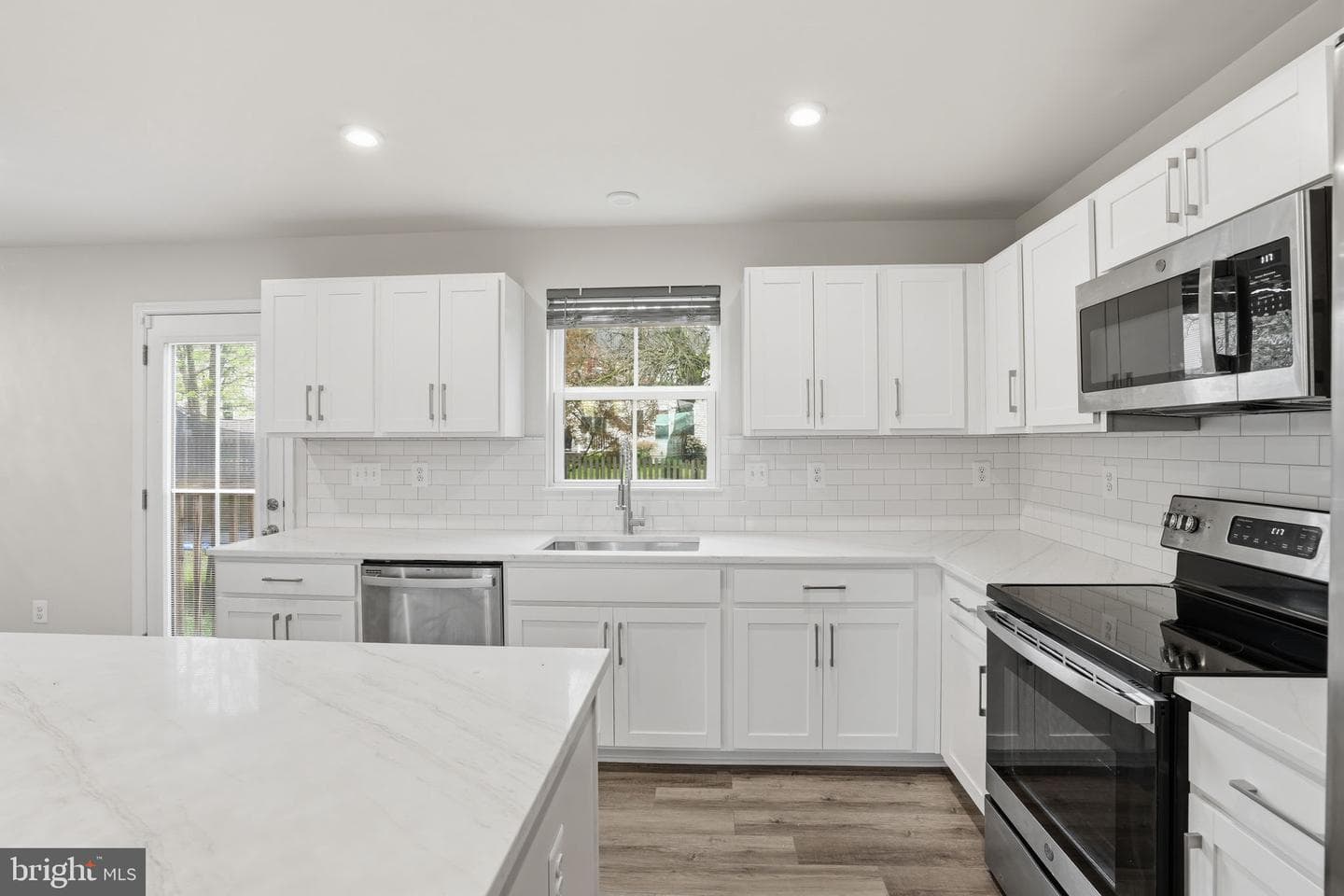 213 Pickett Street photo 15