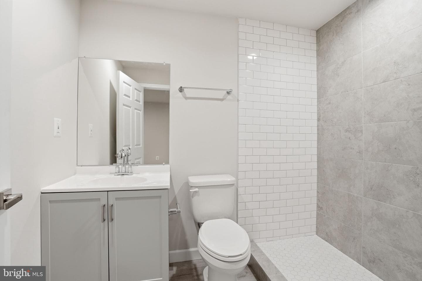 213 Pickett Street photo 44