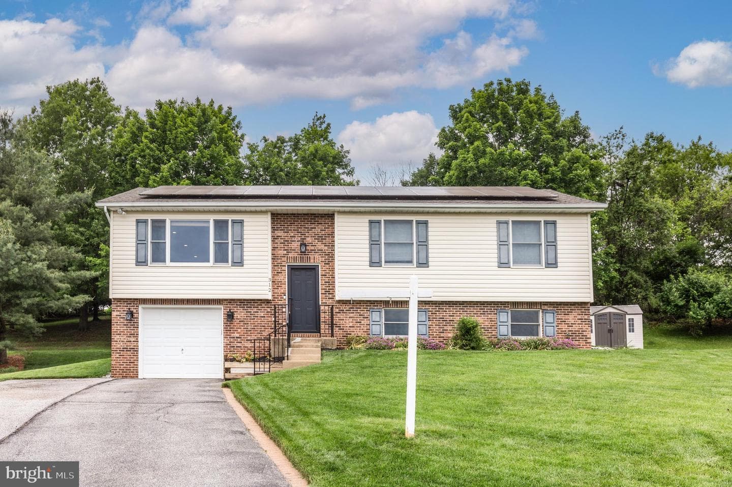 312 Inverness Close