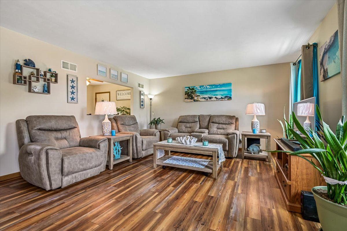 2813 Brougham Court photo 4
