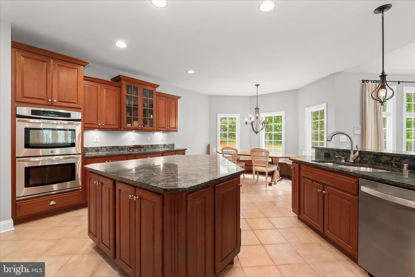 2400 Summerfield Drive photo 26