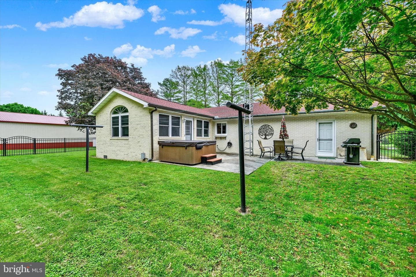 1609 Fairmount Rd photo 35