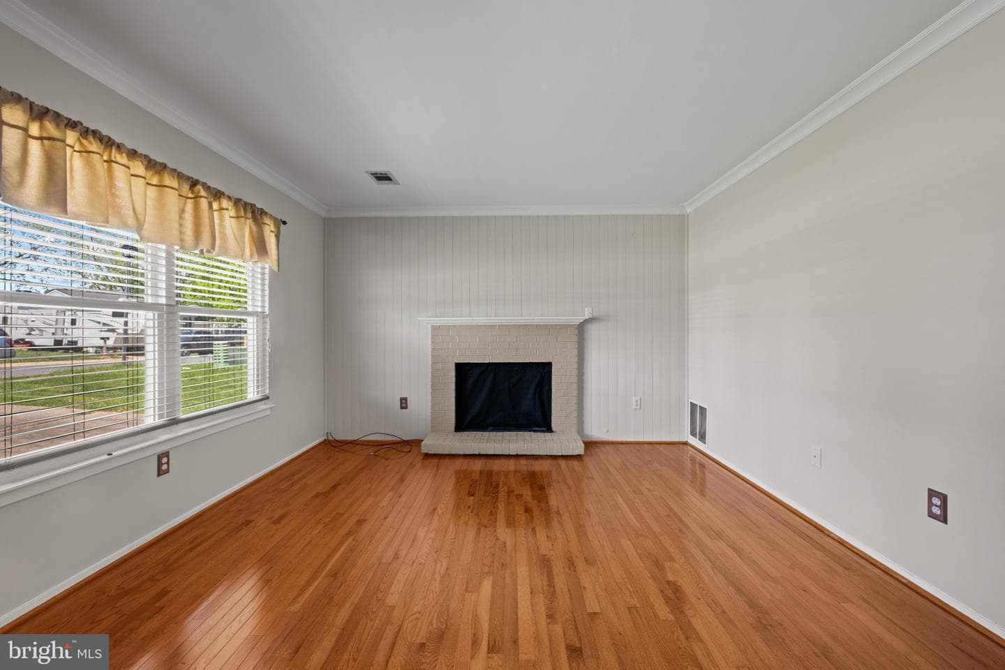 7543 Braemar Court photo 4
