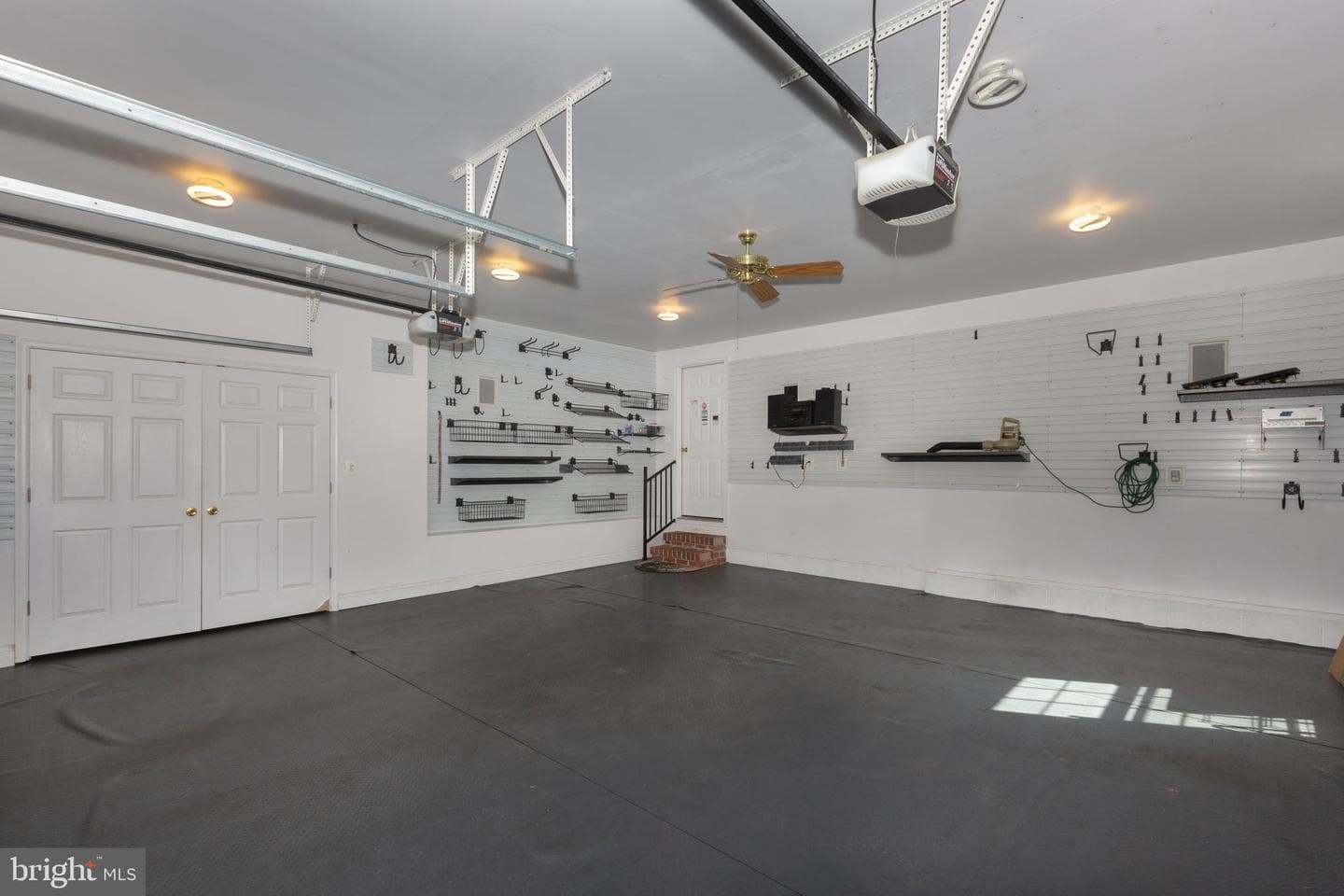 760 Charingworth Road photo 33
