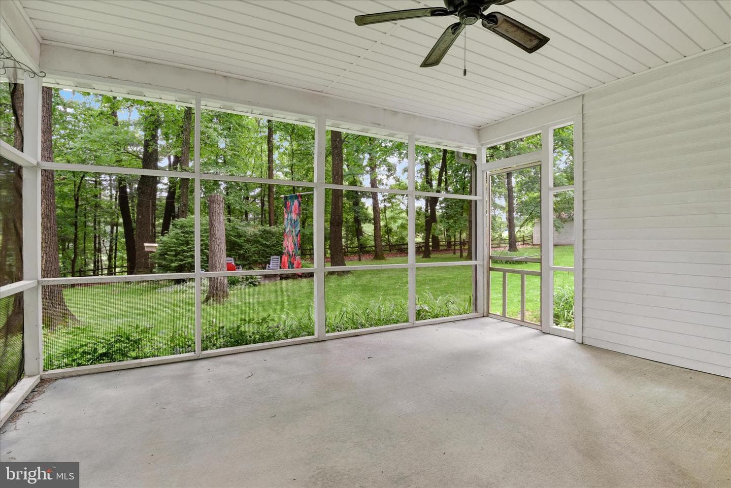 2055 Manchester Road photo 16