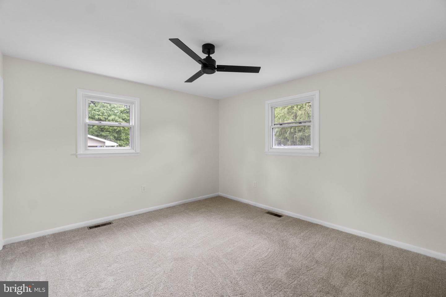 1519 Woodridge Lane photo 32