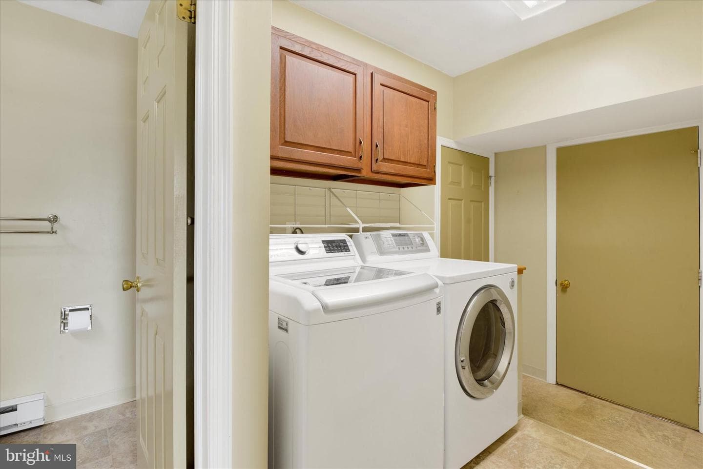 1645 Saint Paul Street photo 46