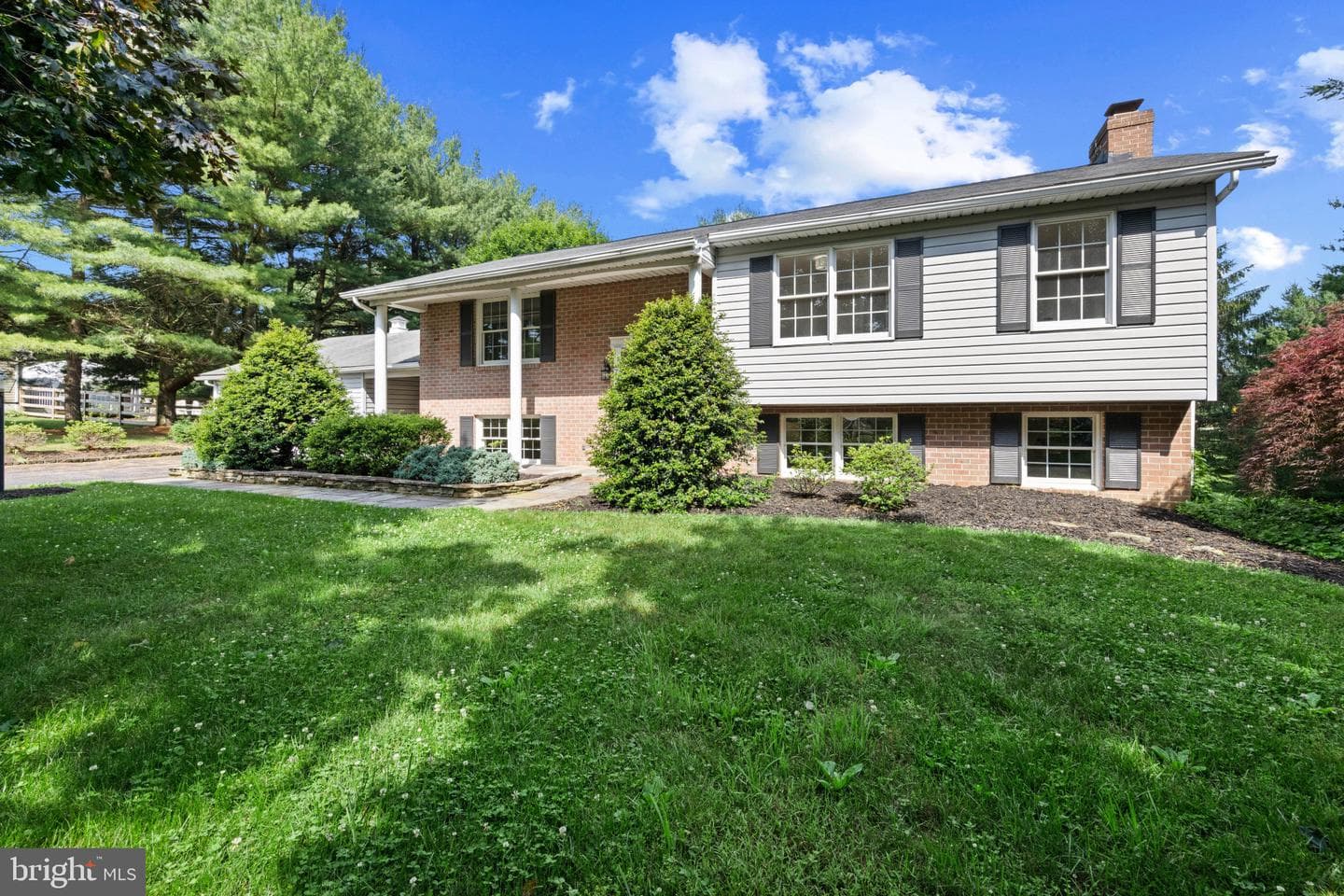 3410 Buttonwood Court photo 2