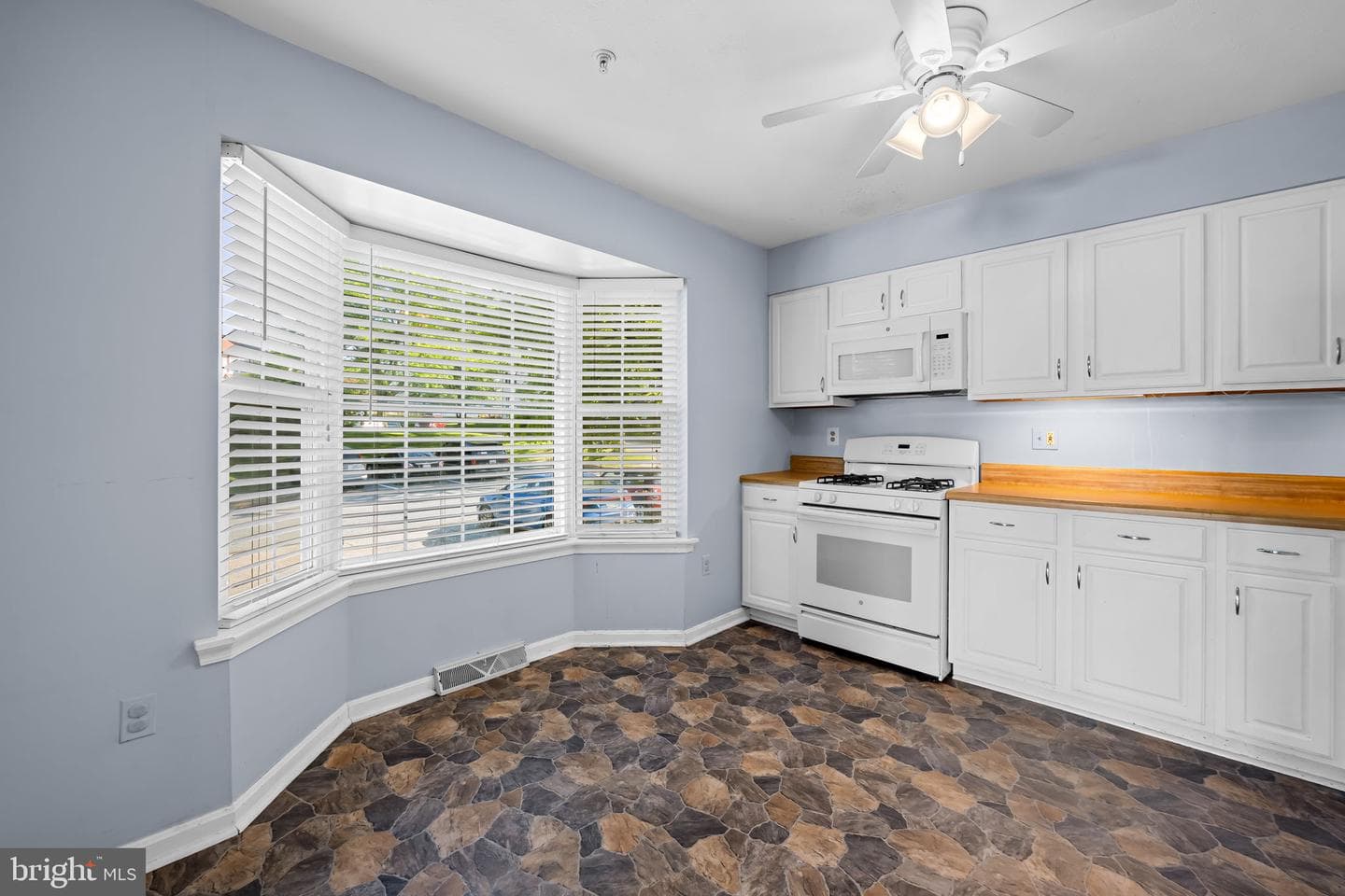 4630 Marksman Court photo 5