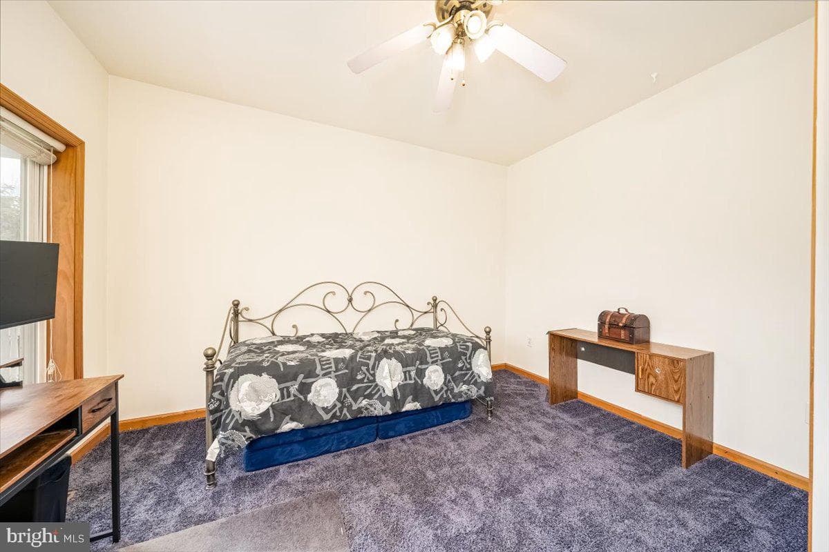 2402 Windisch Drive photo 20