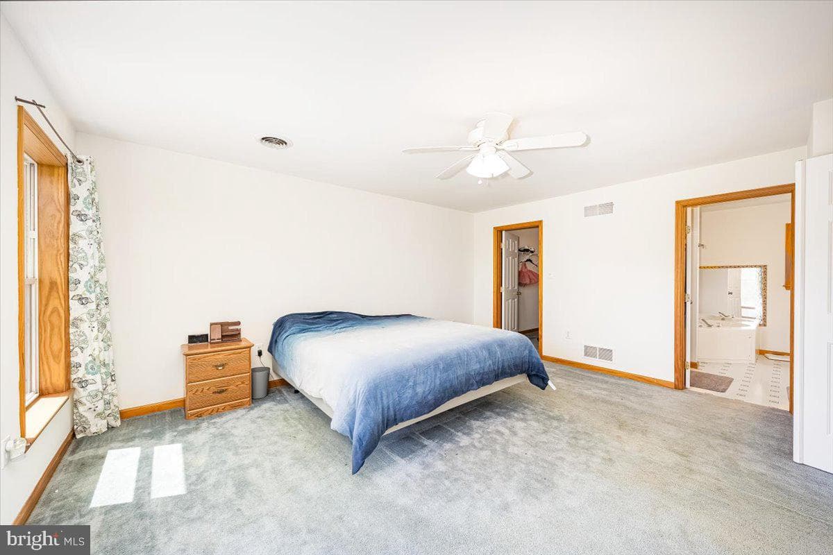 2402 Windisch Drive photo 27
