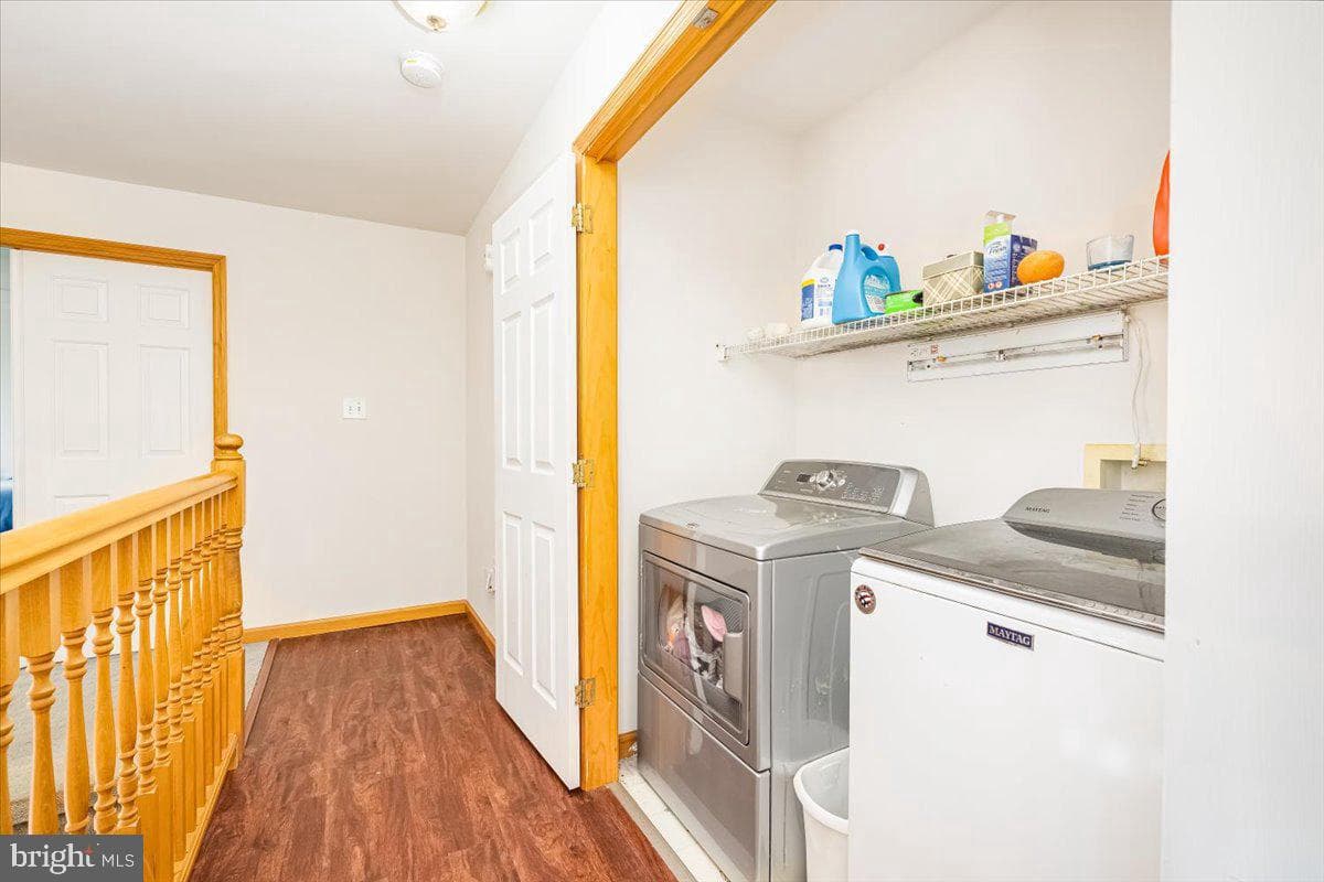 2402 Windisch Drive photo 35