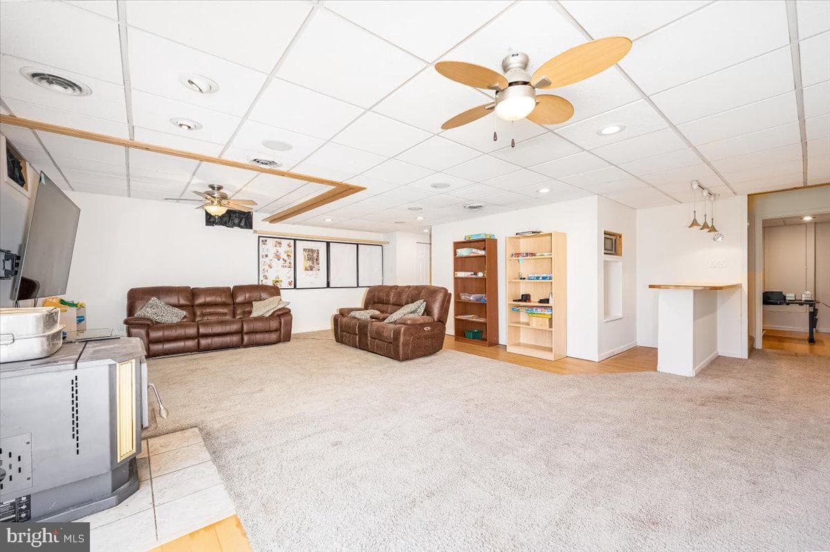 2402 Windisch Drive photo 43
