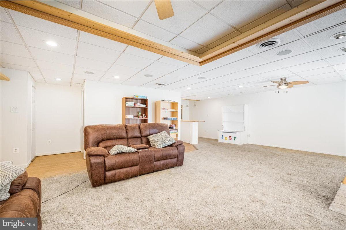 2402 Windisch Drive photo 45