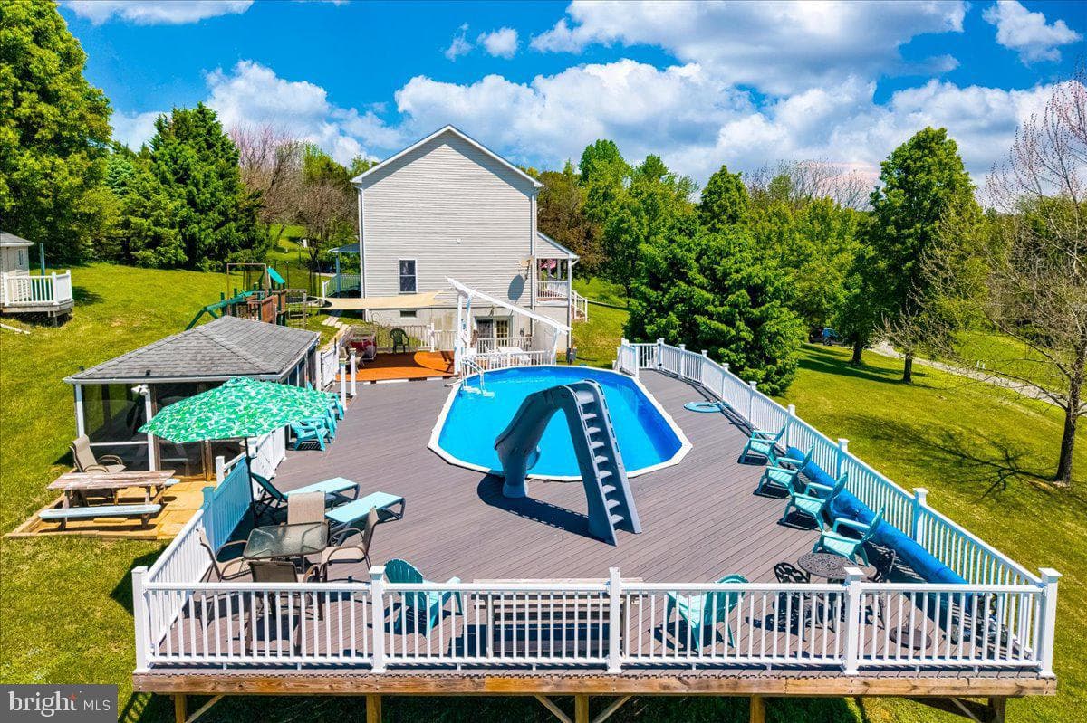 2402 Windisch Drive photo 82