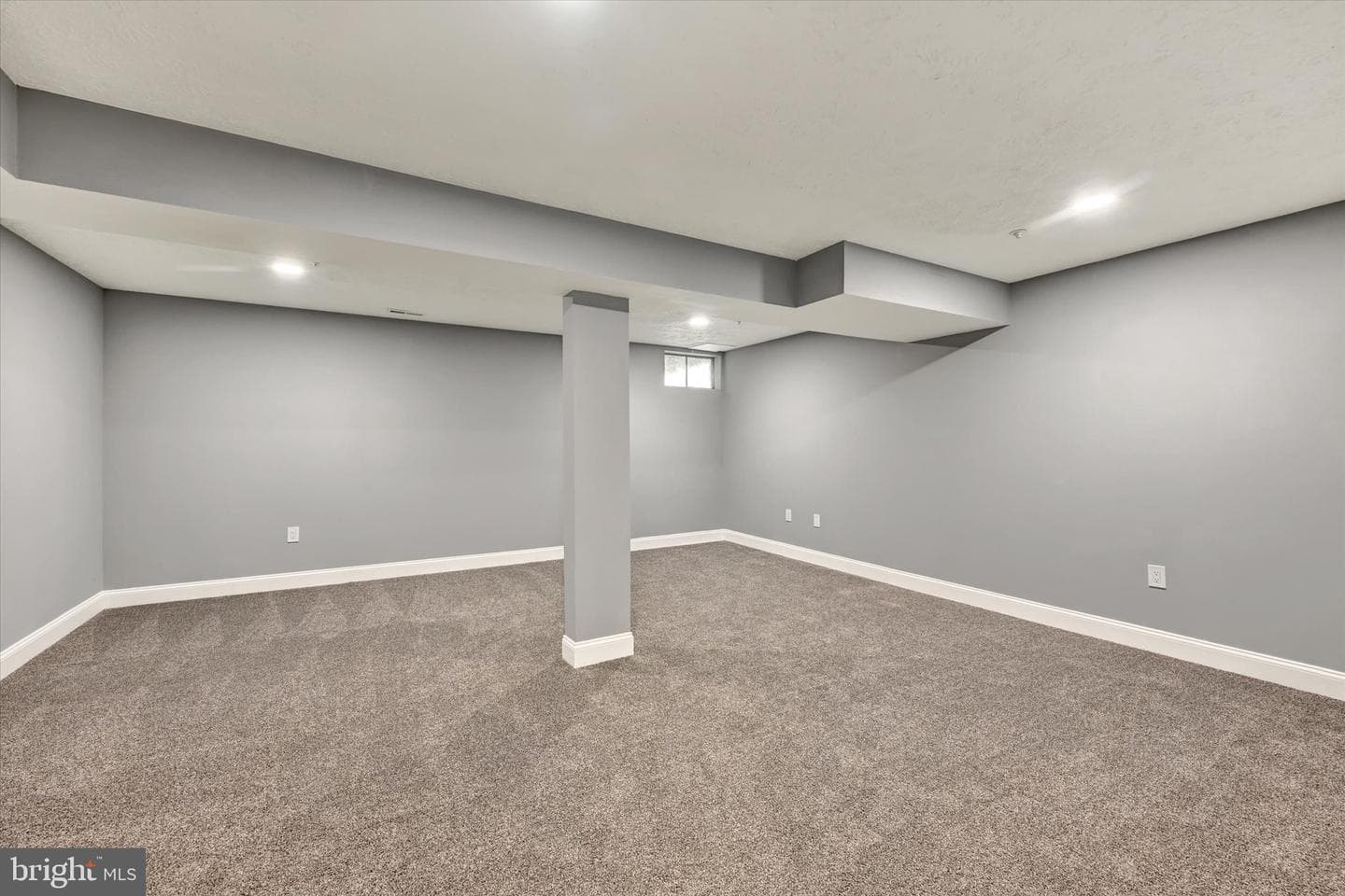711 Medinah Circle photo 16