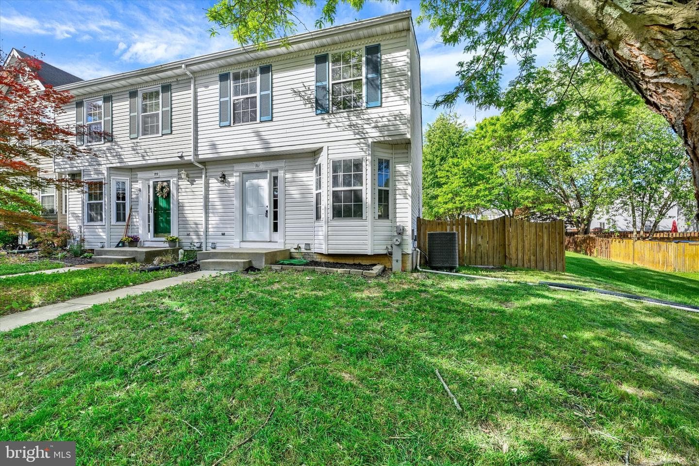 711 Medinah Circle photo 22