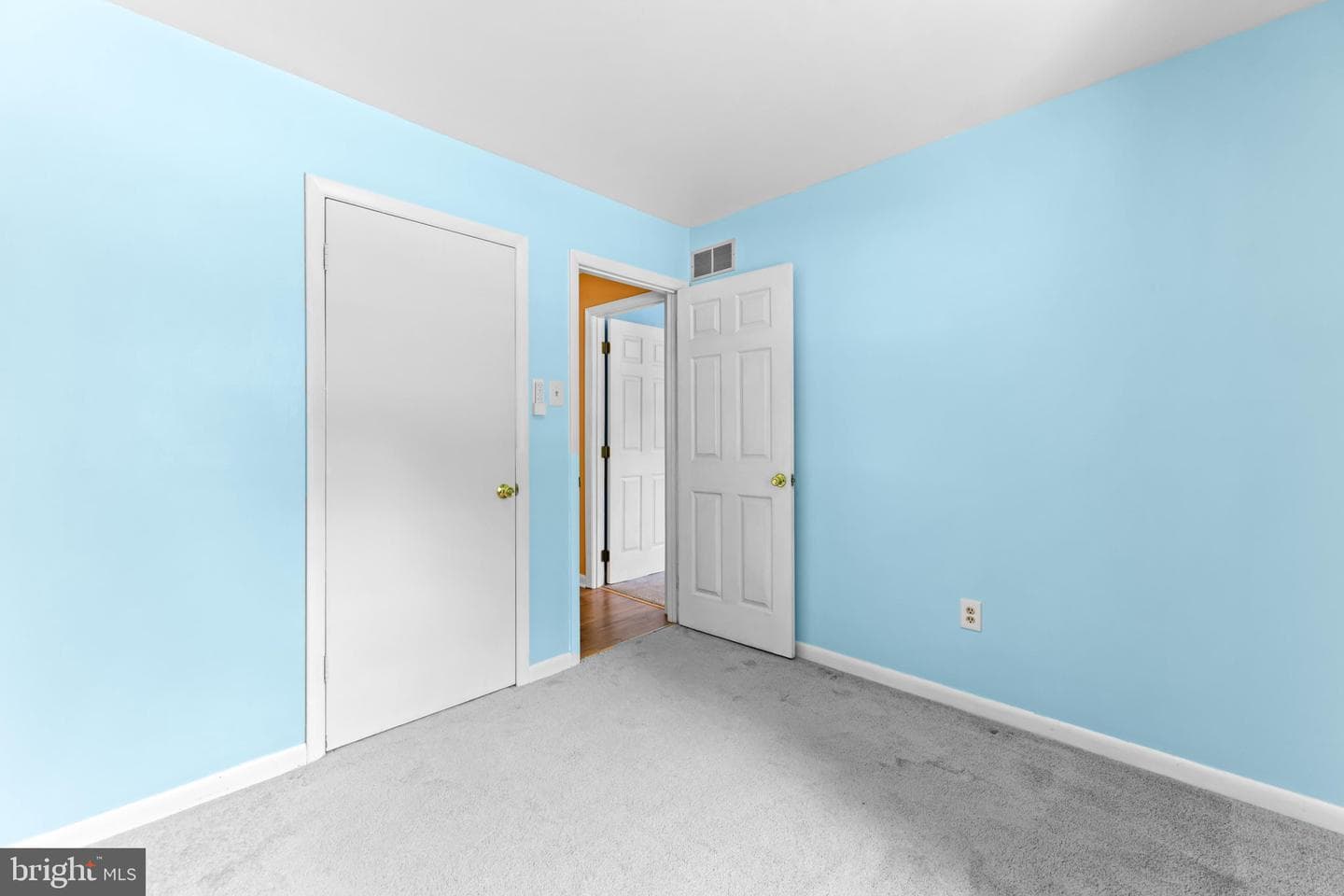 2105 Walsh Drive photo 24