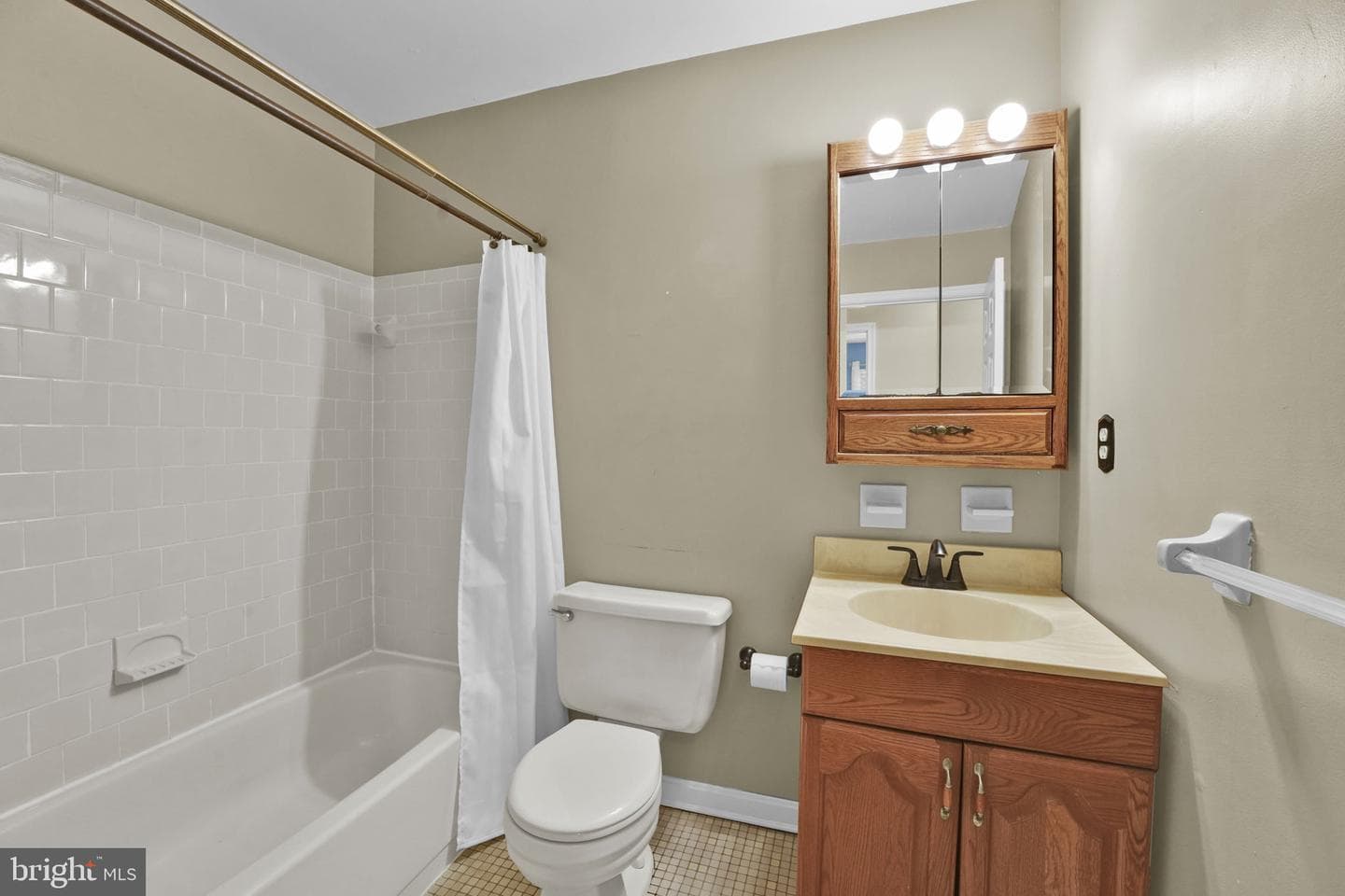 7094 Saddle Drive photo 25