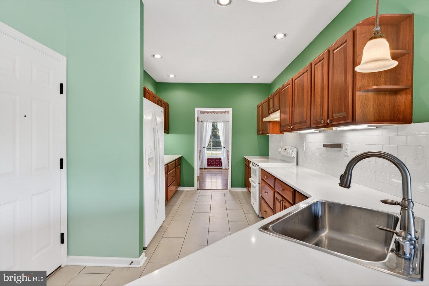 710 Waters Edge Court photo 55