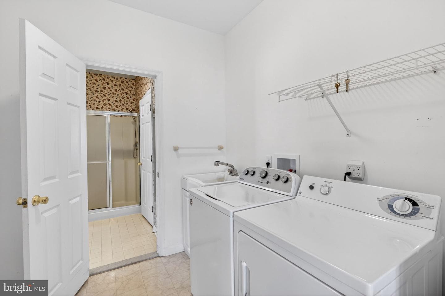710 Waters Edge Court photo 64