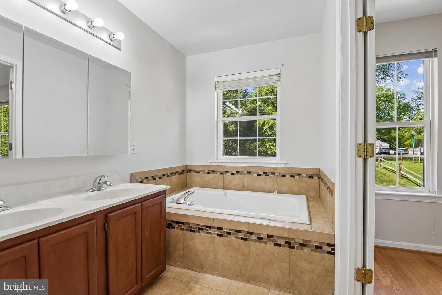 628 Autumn Sky Ct photo 14