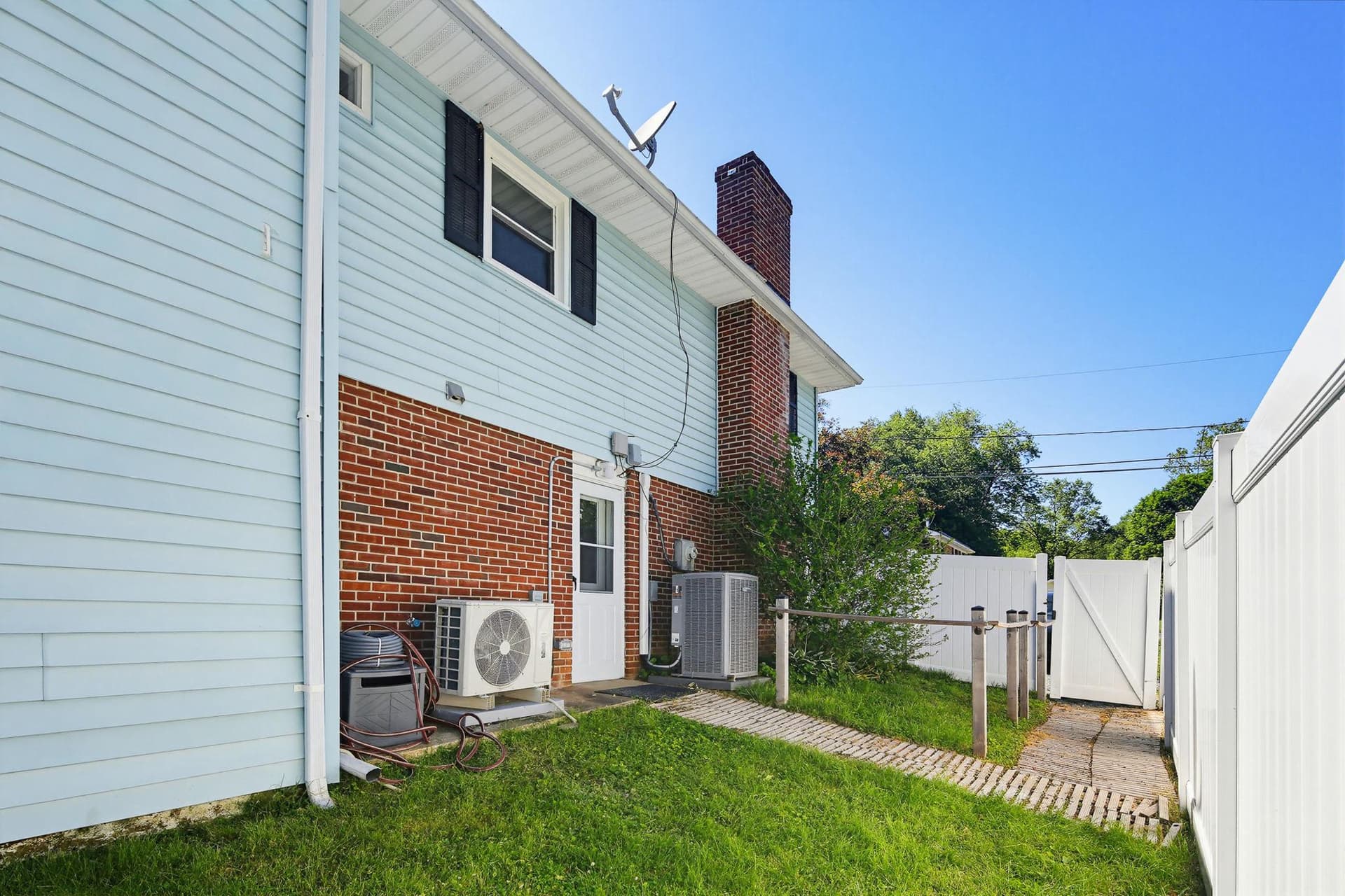 119 Schoolhouse Road photo 47
