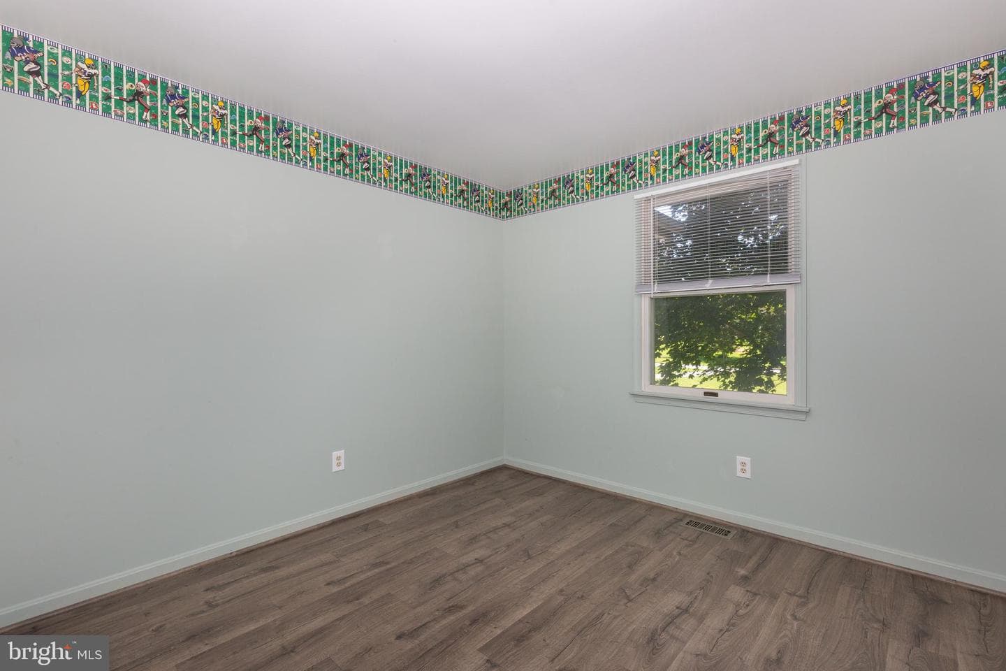 1260 Campus Court photo 18