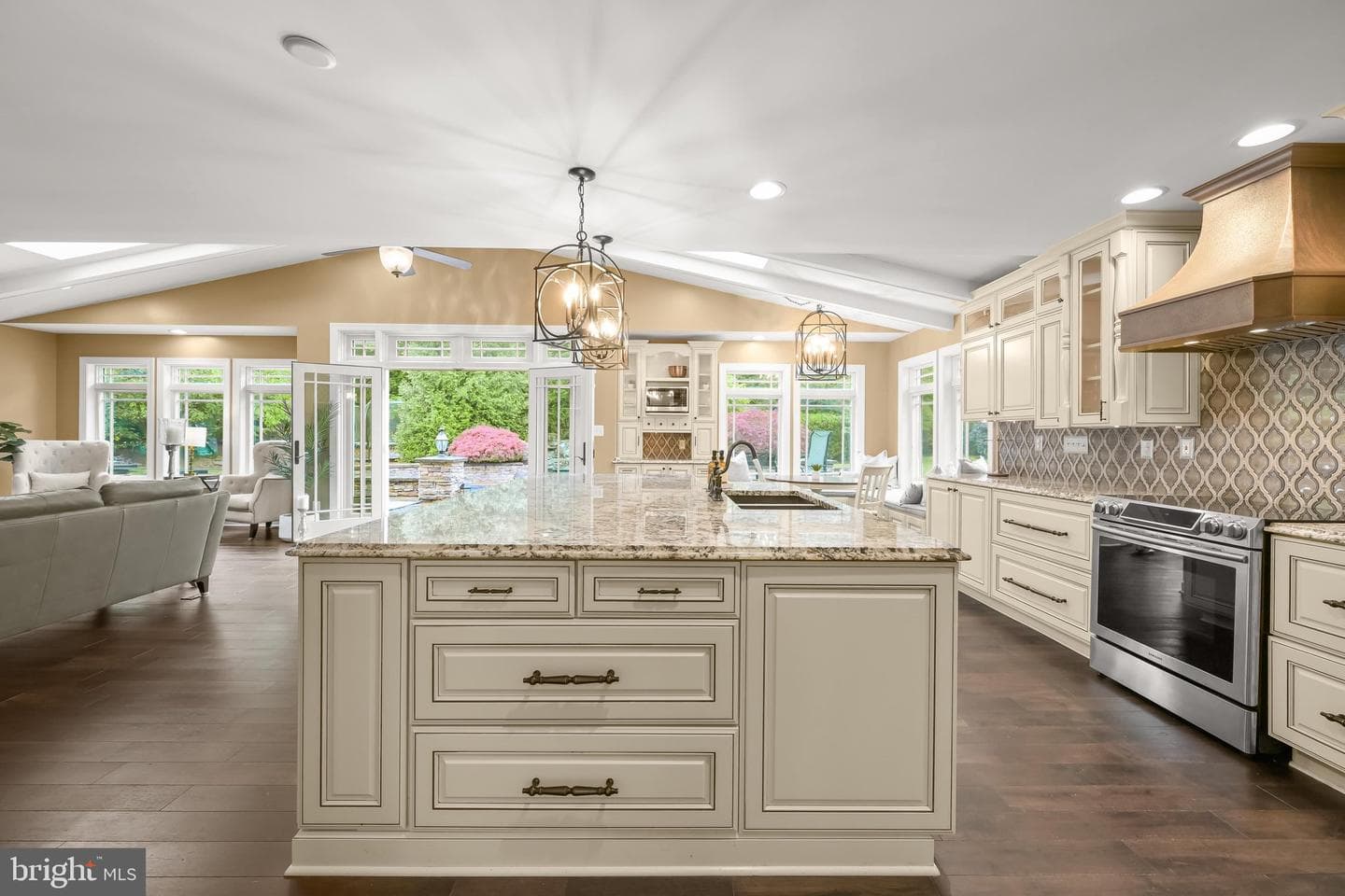 1900 Tea Mint Drive photo 27