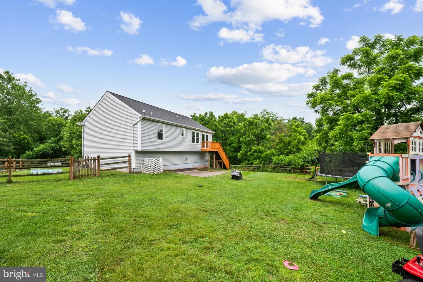 79 Crimson Avenue photo 28